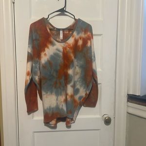 Honeyme rust/blue/white tie dye long sleeved top